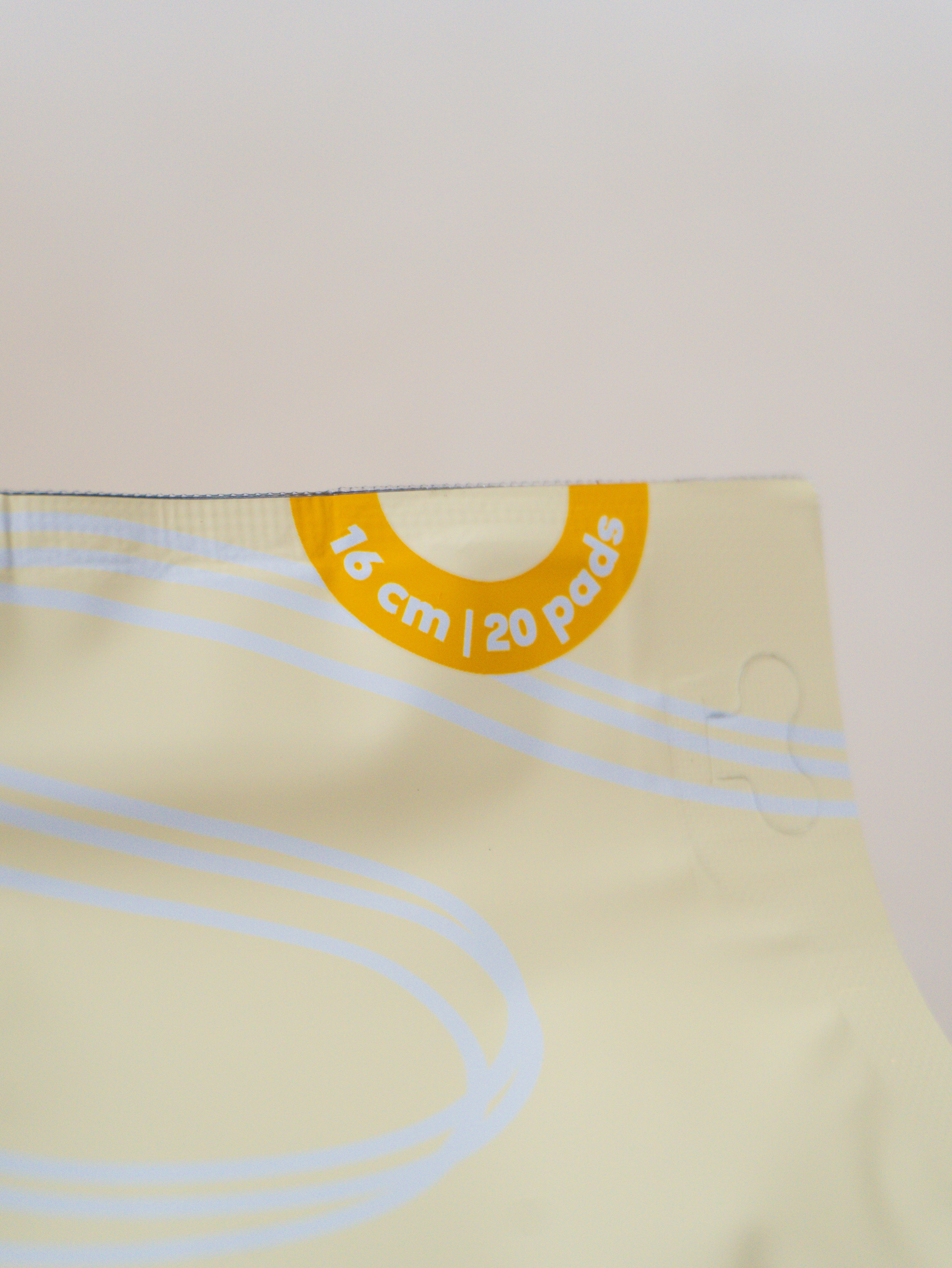 12 Daily Airy Pantyliner